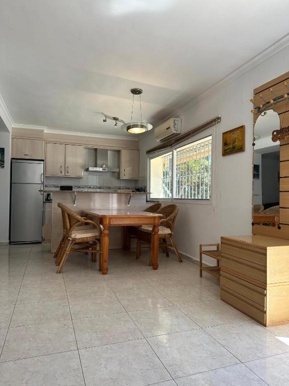 Apartamentos En La Villa Con El Territorio Comun En カルプ エクステリア 写真