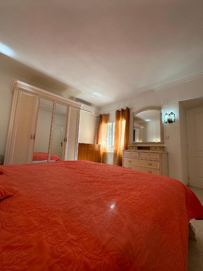 Apartamentos En La Villa Con El Territorio Comun En カルプ エクステリア 写真