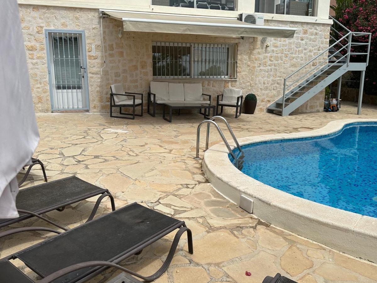 Apartamentos En La Villa Con El Territorio Comun En カルプ エクステリア 写真